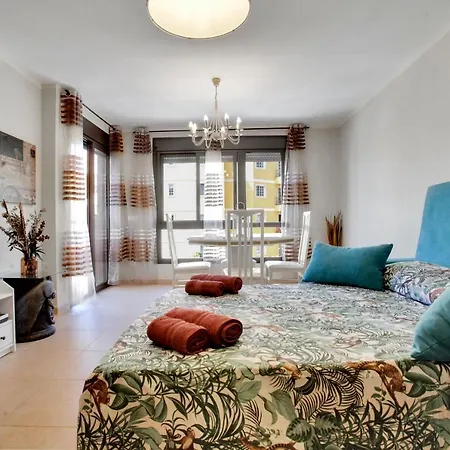 Apartment Bright Mocan, Garage,pool, Fiber, Padel Court *